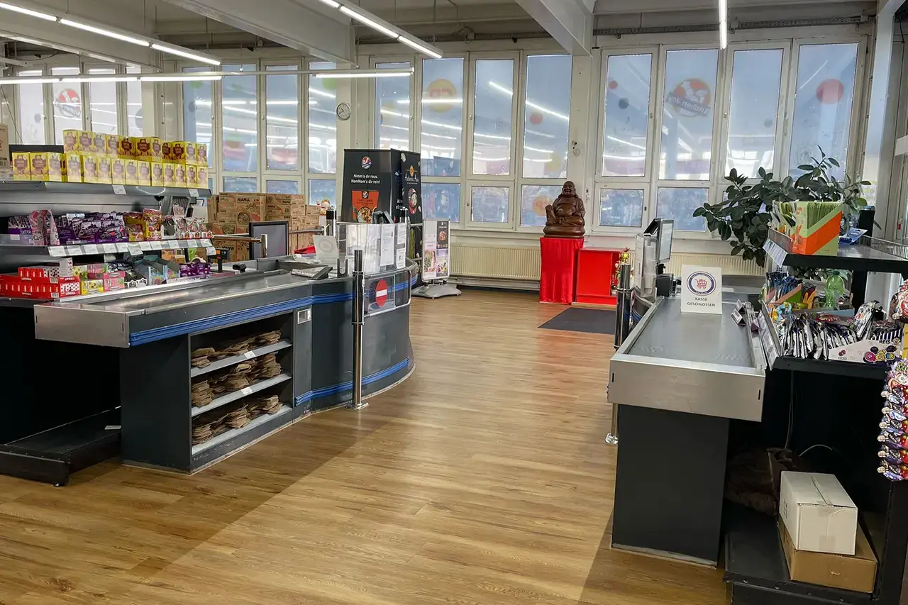 Einladender und sehr sauberer Asia-Supermarkt in Böblingen